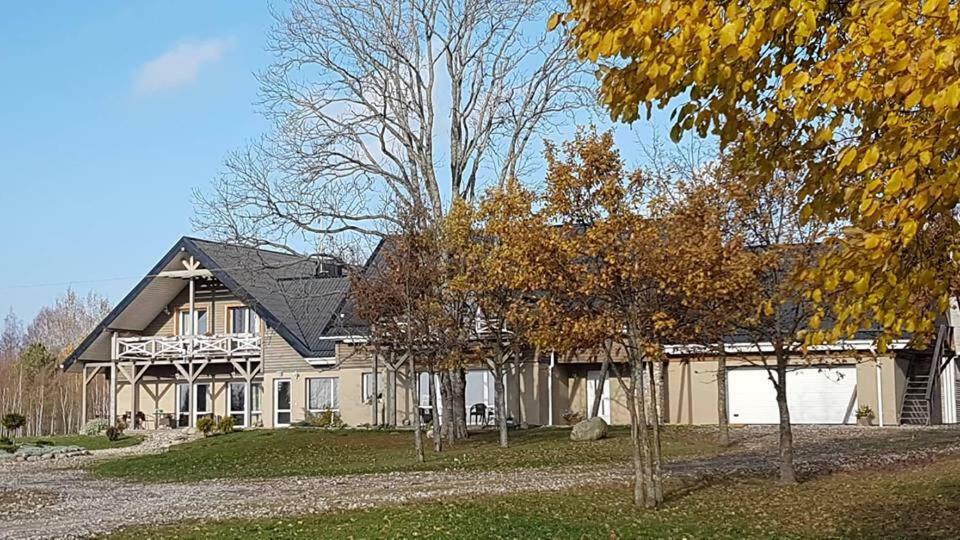 Villa Cheval Aukštadvaris エクステリア 写真